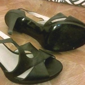 NINE WEST BLACK LEATHER STRAPPY HEELS